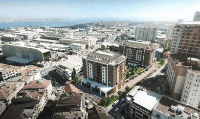 central-property-is-right-next-to-the-lake