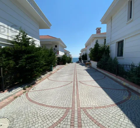 Villas with Sea View in Beylikduzu Istanbul — photo 15